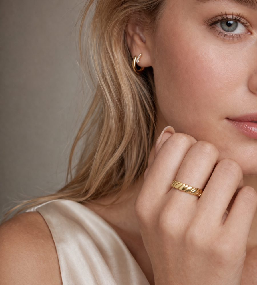 Calira Infinity Ring