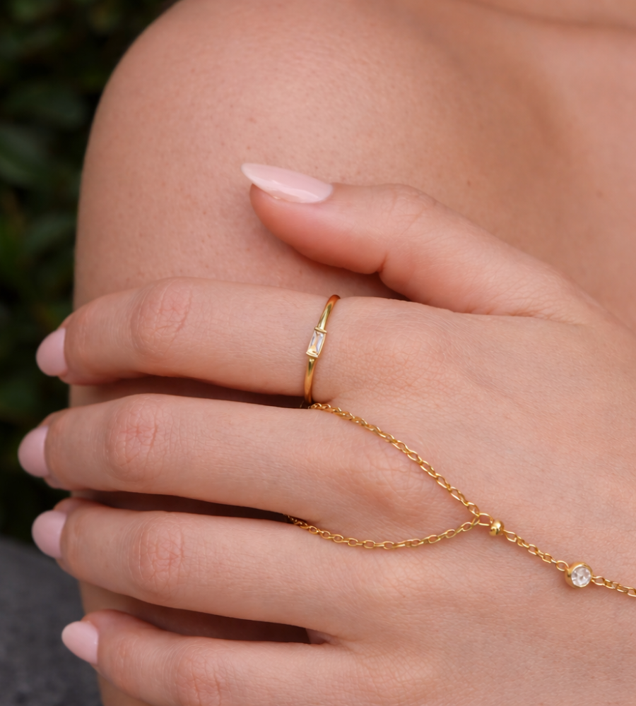 Leonore Crystal Ring