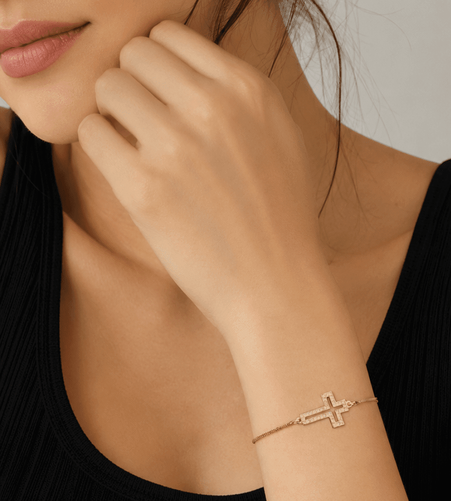 Faith Cross Charm Bracelet - Mireva Jewelry