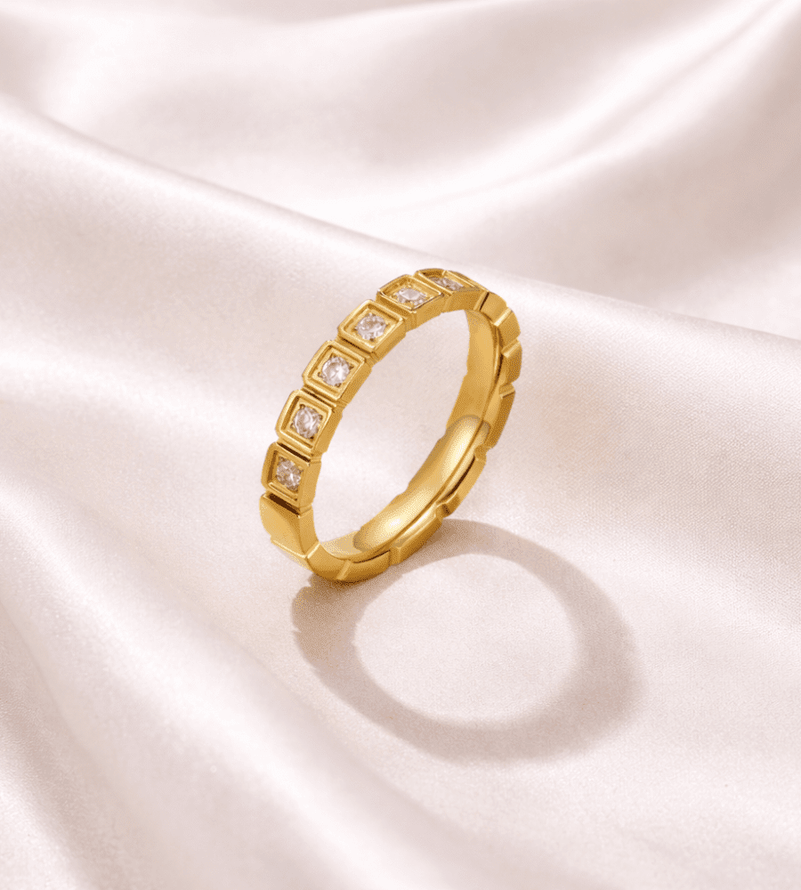 Hera Crystal Ring - Mireva Jewelry
