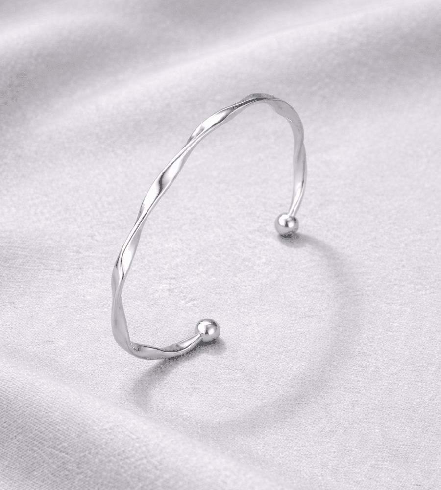 Imari Twisted Bangle - Mireva Jewelry