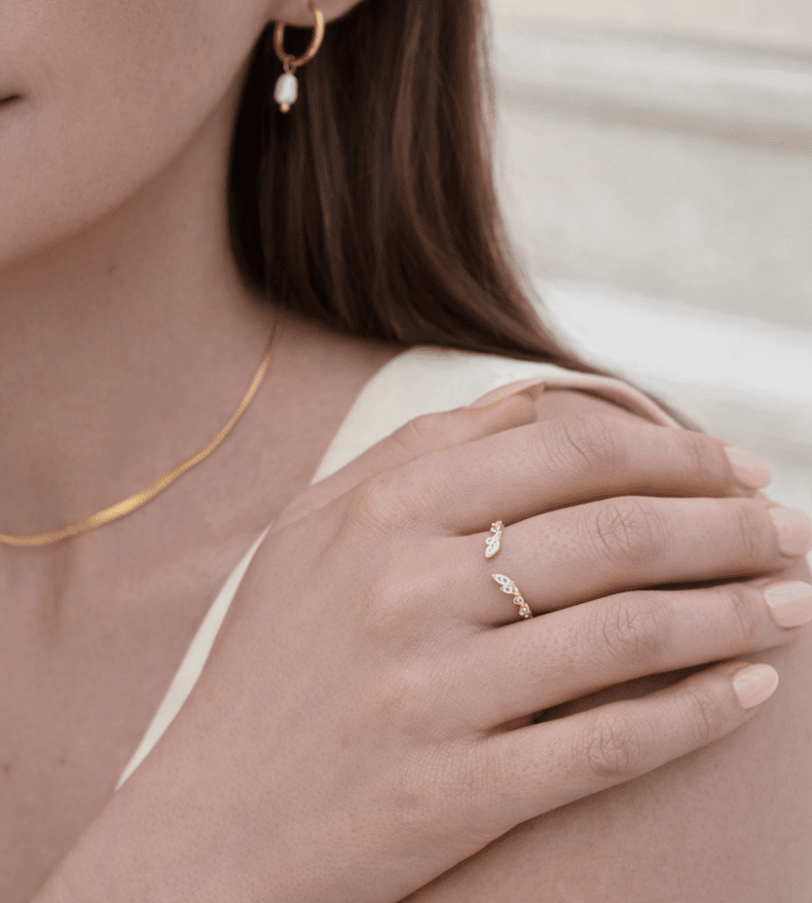 Lily Crystal Vine Ring - Mireva Jewelry