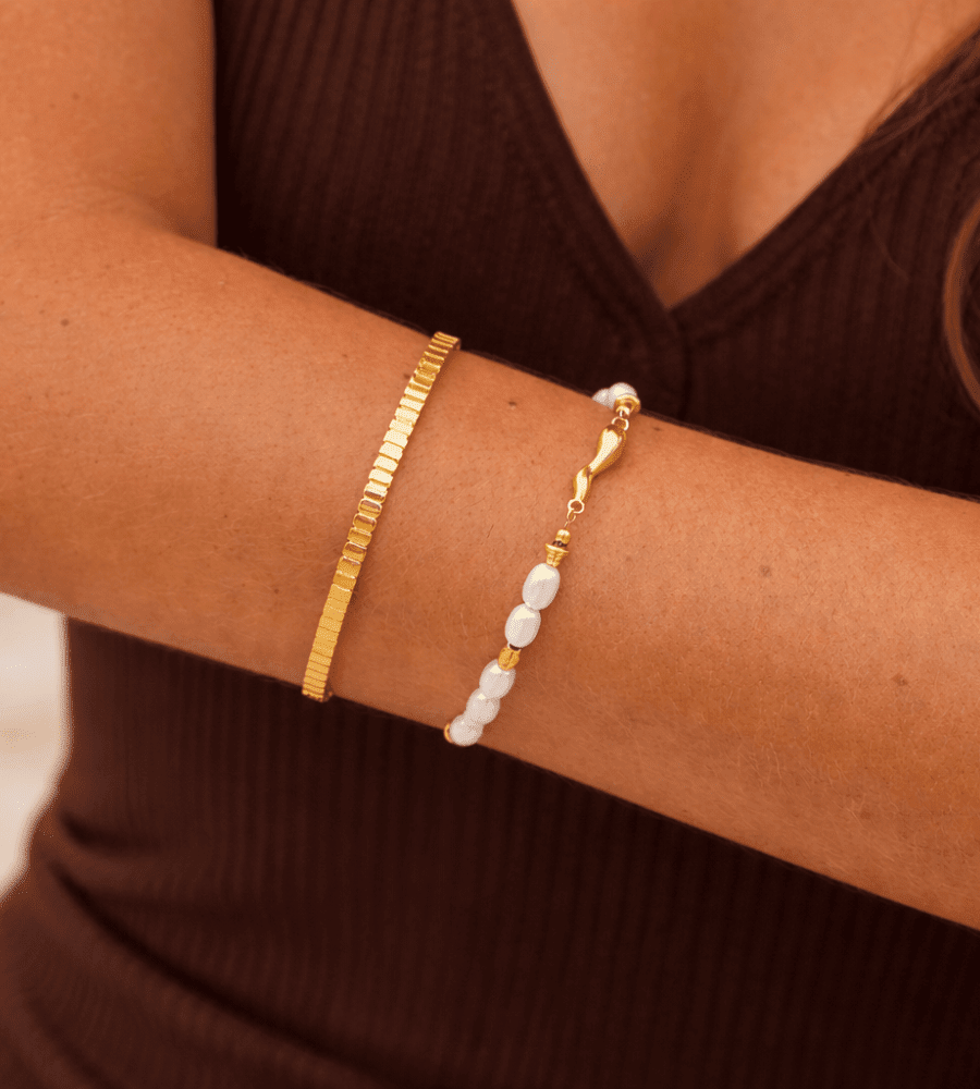Tara Gold Bangle - Mireva Jewelry
